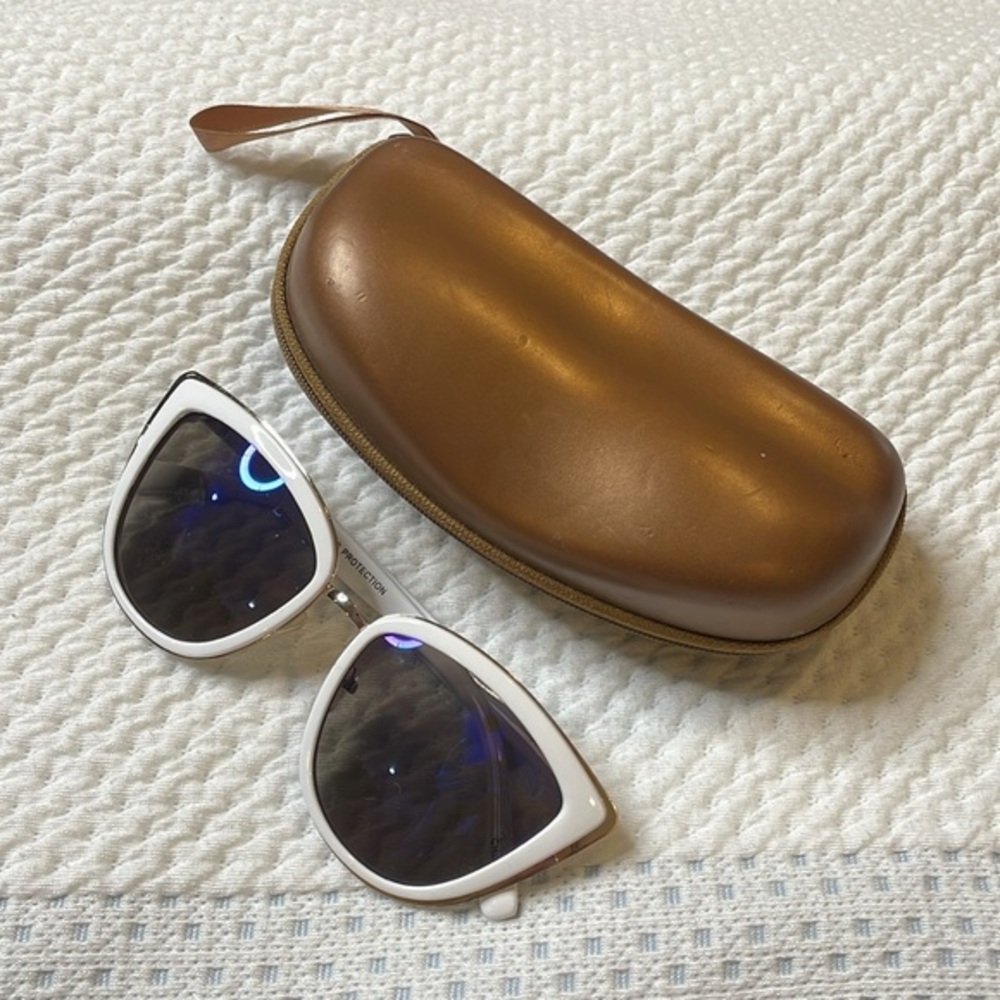 Chic White and Black Cat-Eye Sunglasses Uv400 protection
